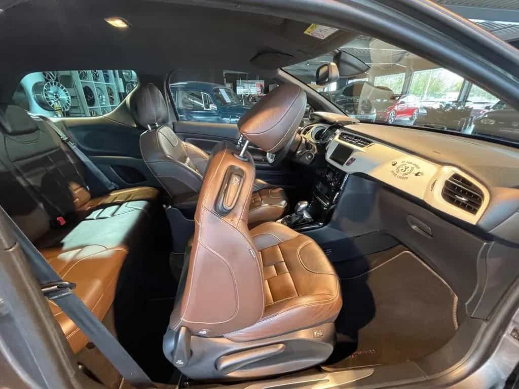 DS Automobiles DS3 1.2 Pure Tech Cafe Racer Sondermodel *Autom* 06/2018-photo-23