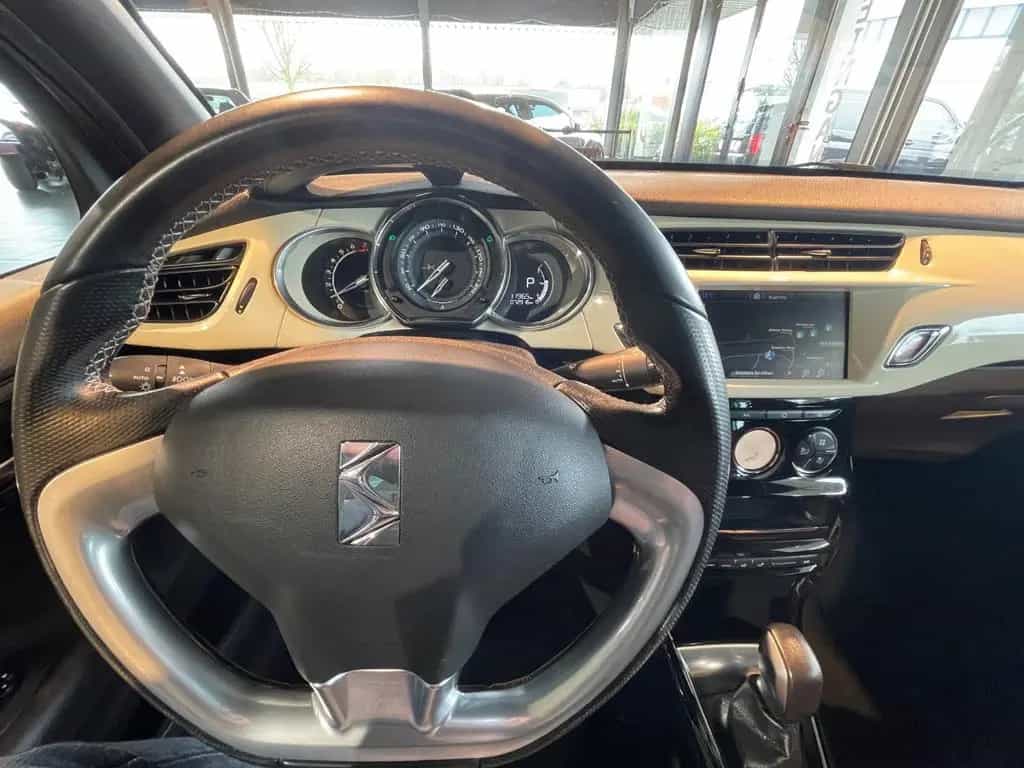 DS Automobiles DS3 1.2 Pure Tech Cafe Racer Sondermodel *Autom* 06/2018-photo-8