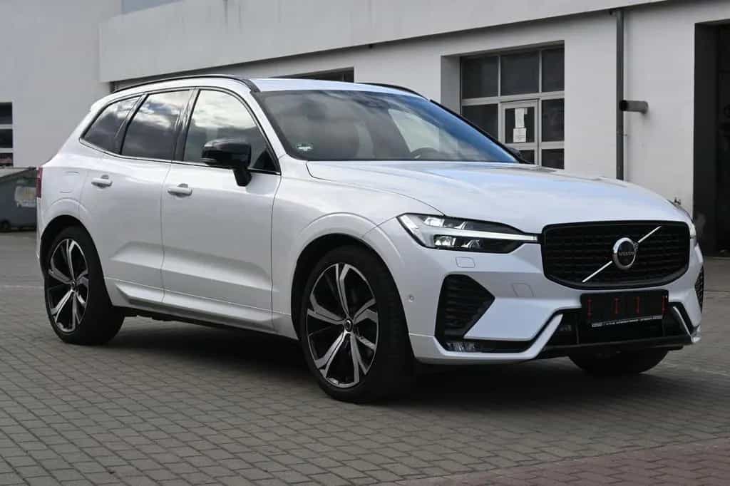 Volvo XC60 B4 Ultimate Dark AWD*LUFT*360°*SDTHZG*LED 02/2023-photo-11