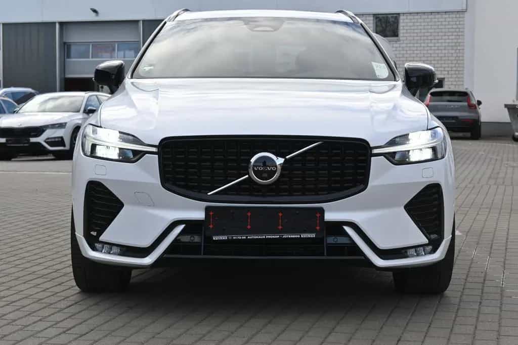 Volvo XC60 B4 Ultimate Dark AWD*LUFT*360°*SDTHZG*LED 02/2023-photo-12
