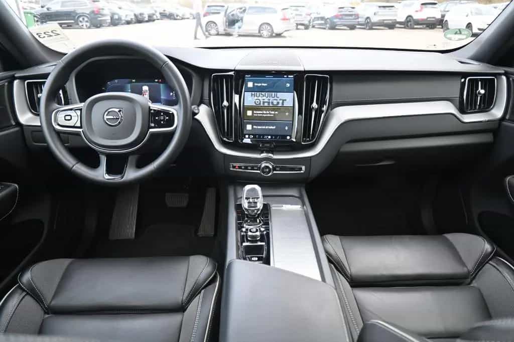 Volvo XC60 B4 Ultimate Dark AWD*LUFT*360°*SDTHZG*LED 02/2023-photo-43