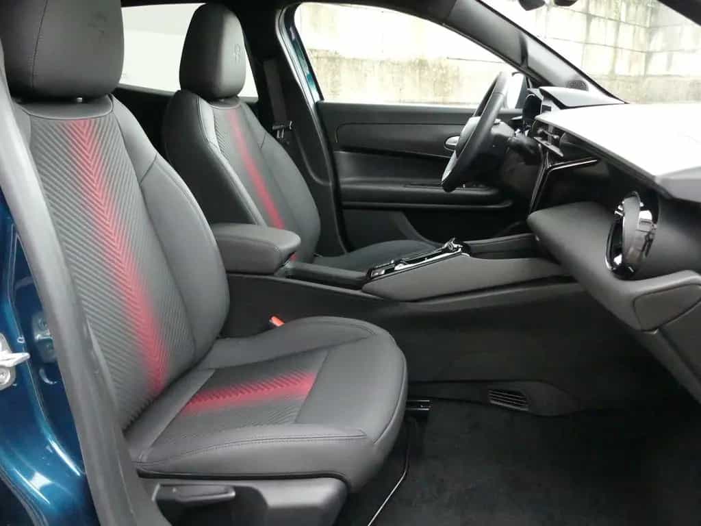 Alfa Romeo Junior IBRIDA Q4 TI 1.2 VGT 145PS DCT6 SCHIEBEDA 05/2026-photo-12