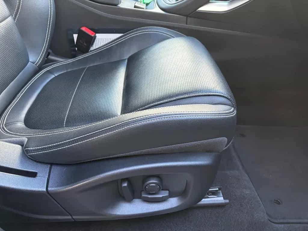 Jaguar E-Pace E-PACE R-Dynamic SE AWD AWR Standheizung 08/2020-photo-21