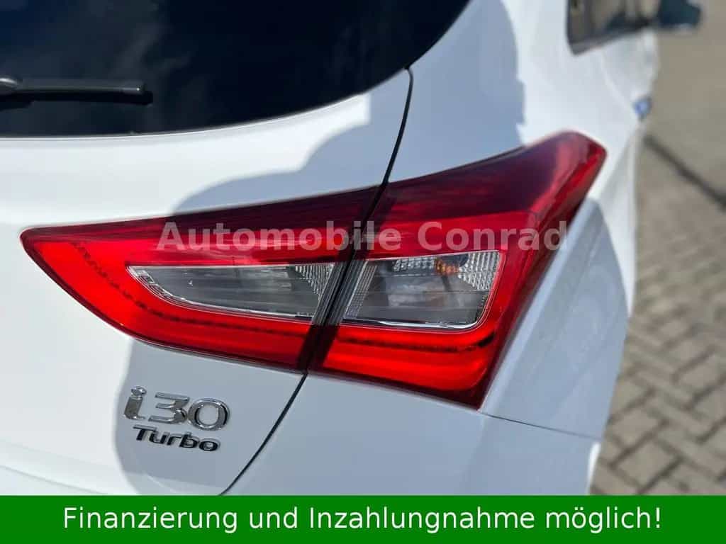 Hyundai i30 Turbo Panoramadach/Lenkradheizung/Tempomat 06/2015-photo-10