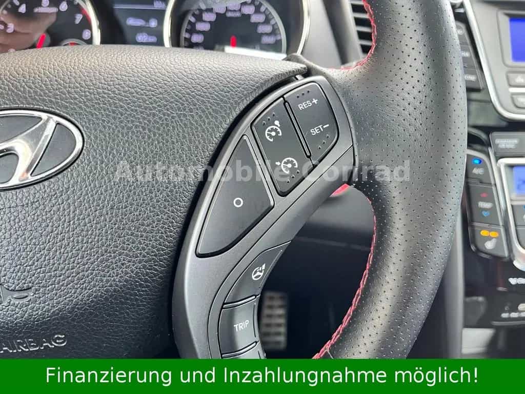 Hyundai i30 Turbo Panoramadach/Lenkradheizung/Tempomat 06/2015-photo-23