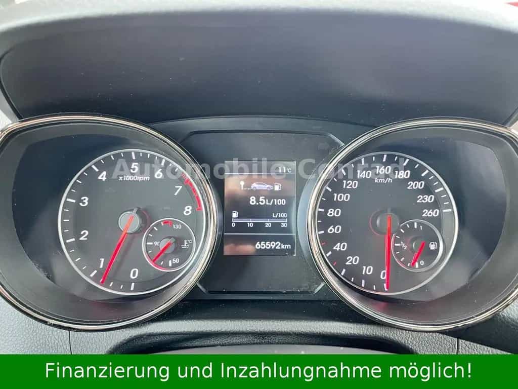 Hyundai i30 Turbo Panoramadach/Lenkradheizung/Tempomat 06/2015-photo-24