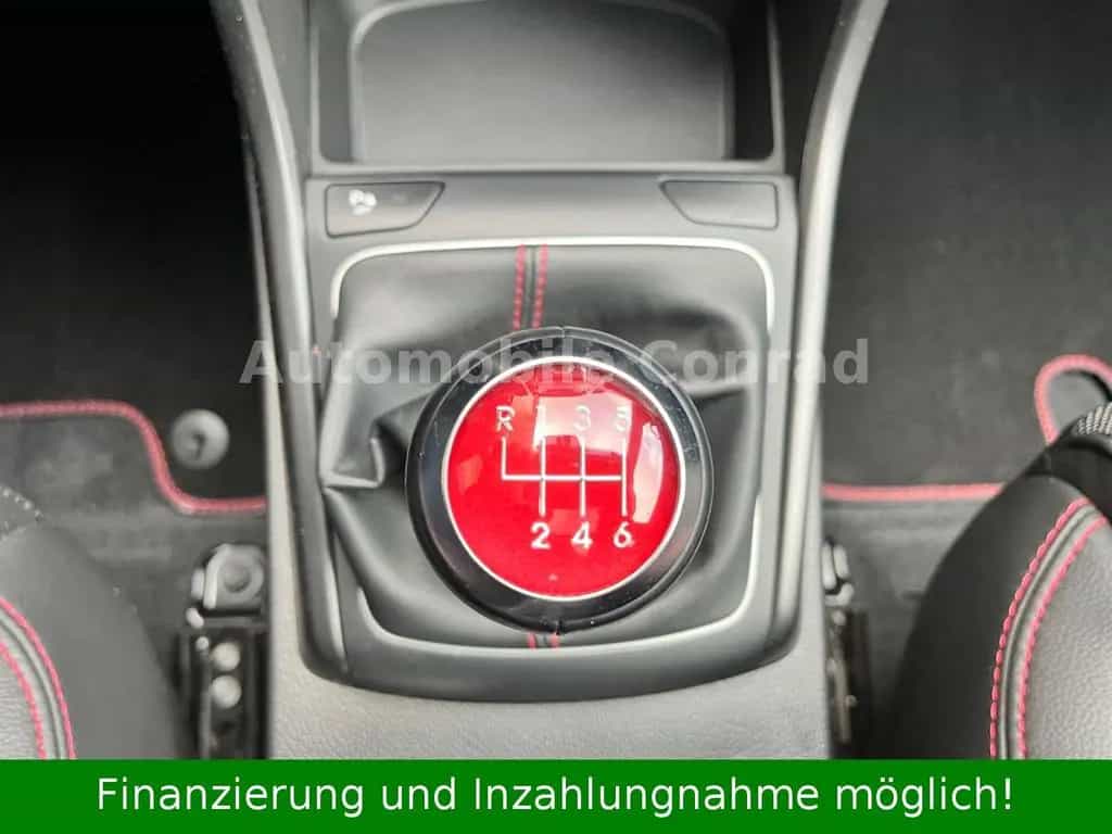 Hyundai i30 Turbo Panoramadach/Lenkradheizung/Tempomat 06/2015-photo-28