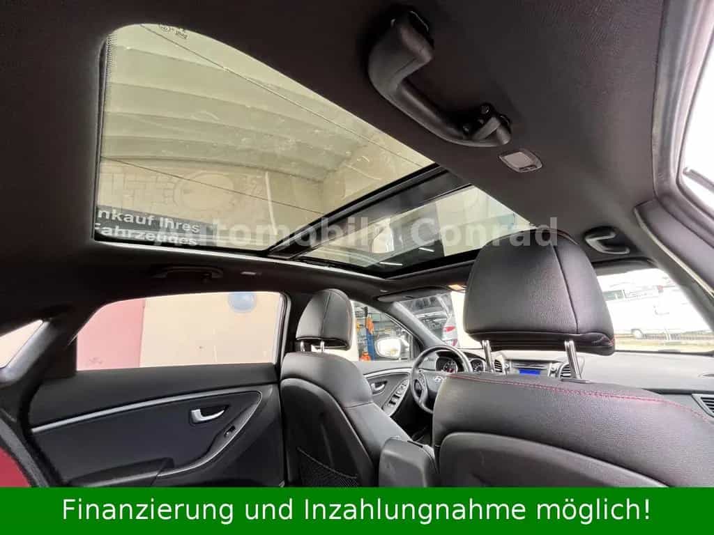 Hyundai i30 Turbo Panoramadach/Lenkradheizung/Tempomat 06/2015-photo-29