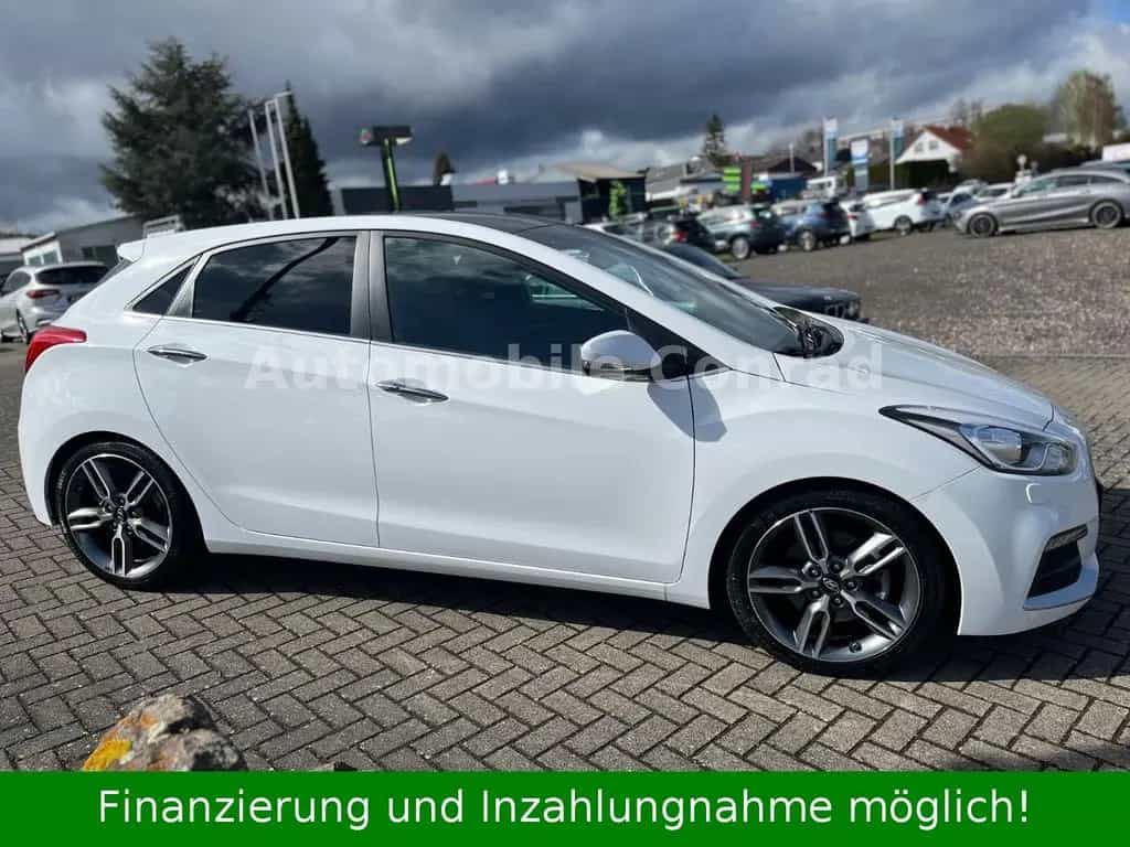 Hyundai i30 Turbo Panoramadach/Lenkradheizung/Tempomat 06/2015-photo-3