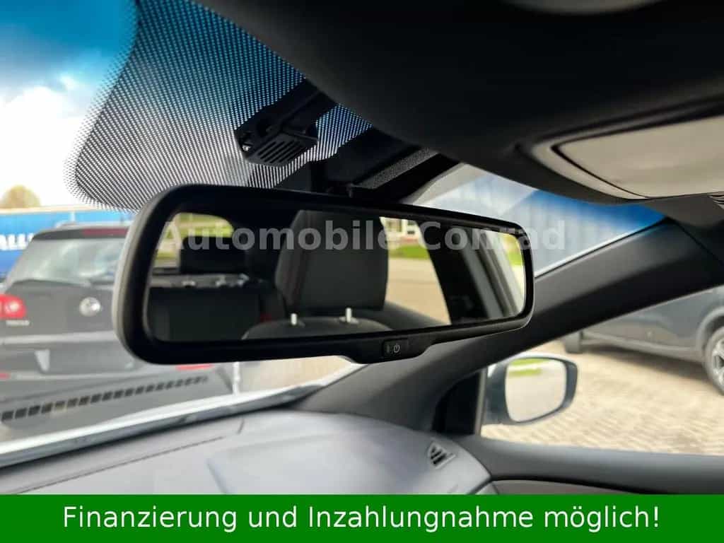 Hyundai i30 Turbo Panoramadach/Lenkradheizung/Tempomat 06/2015-photo-30