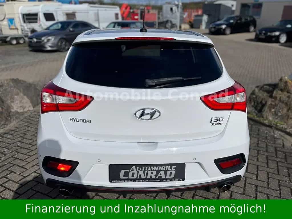 Hyundai i30 Turbo Panoramadach/Lenkradheizung/Tempomat 06/2015-photo-4