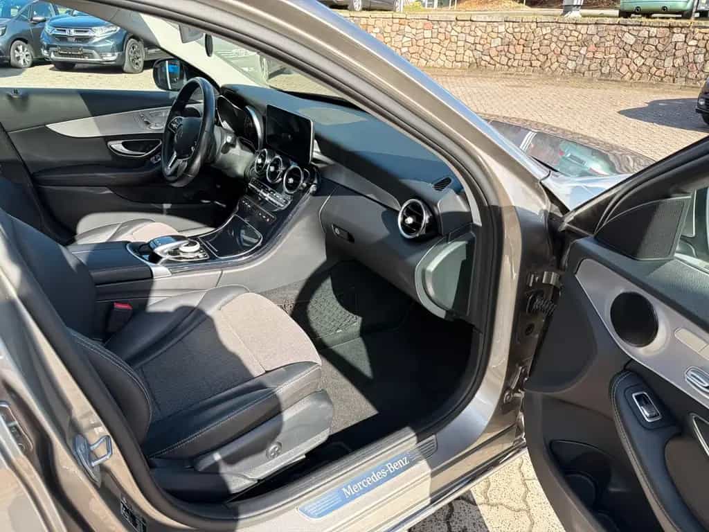 Mercedes-Benz C 180 C Limousine C 180 CGI 10/2018-photo-9