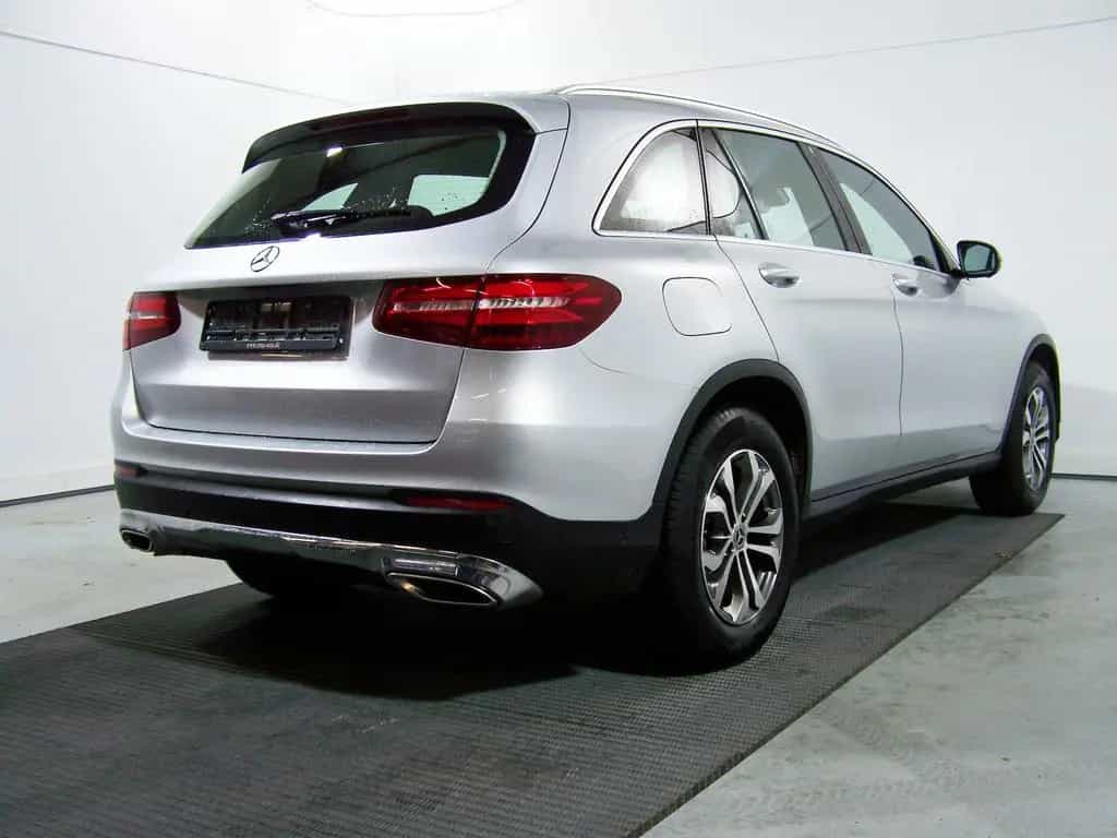 Mercedes-Benz GLC 250 4Matic PANORAM+KAM+LED+AMBIENT+DISTR 10/2017-photo-16