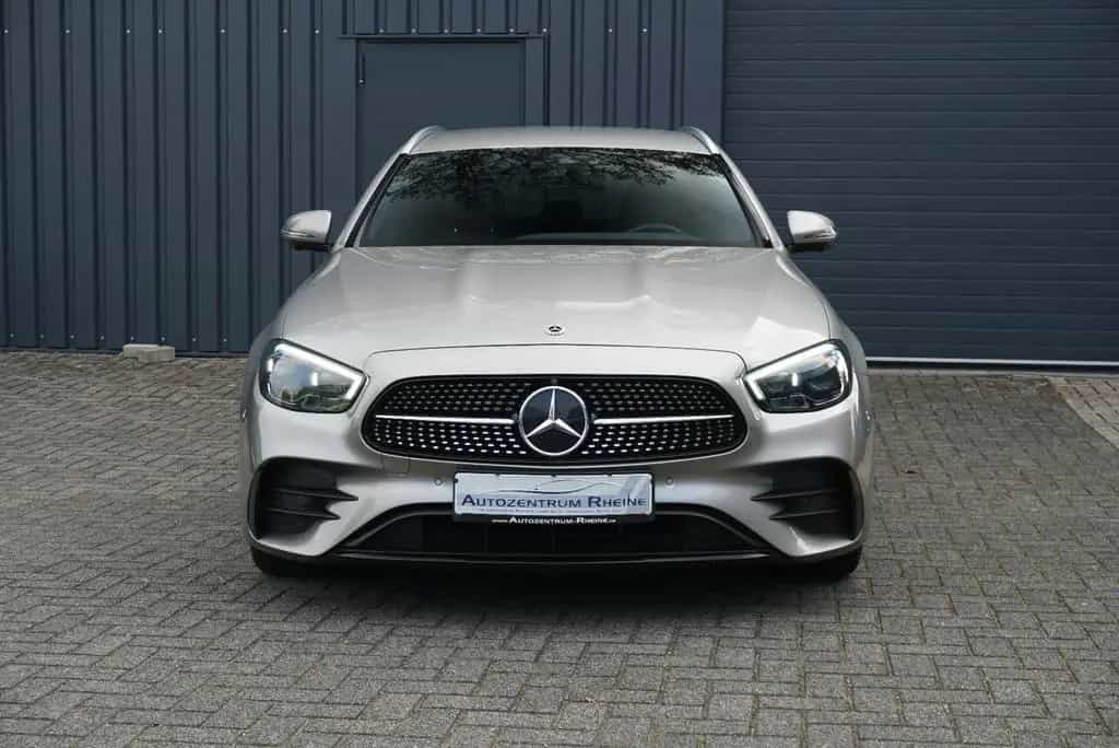 Mercedes-Benz E 220 Td AMG Widecreen 360°Kamera SHZ Multibeam 04/2021-photo-1