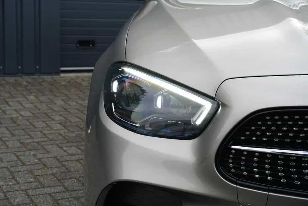 Mercedes-Benz E 220 Td AMG Widecreen 360°Kamera SHZ Multibeam 04/2021-photo-10