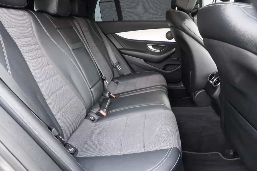 Mercedes-Benz E 220 Td AMG Widecreen 360°Kamera SHZ Multibeam 04/2021-photo-16