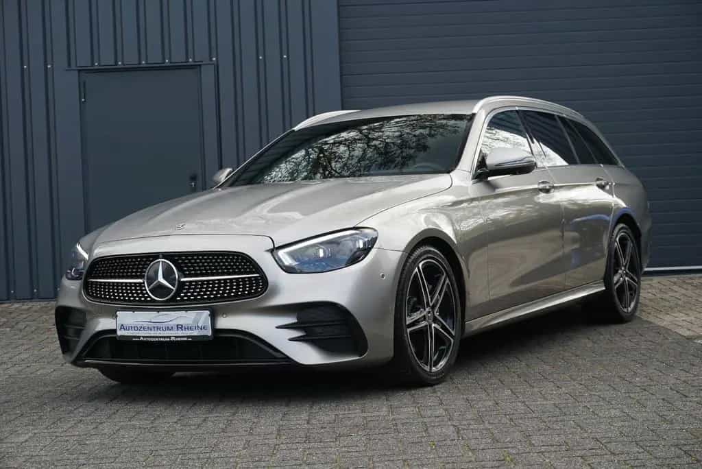 Mercedes-Benz E 220 Td AMG Widecreen 360°Kamera SHZ Multibeam 04/2021-photo-2