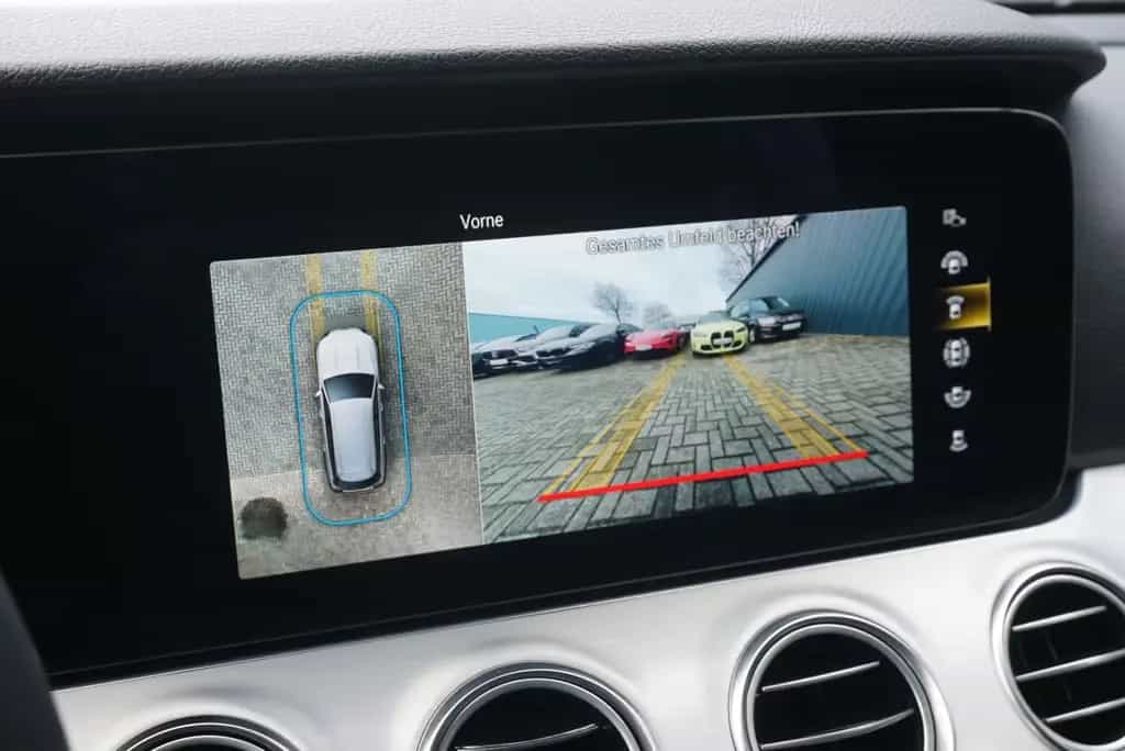 Mercedes-Benz E 220 Td AMG Widecreen 360°Kamera SHZ Multibeam 04/2021-photo-23