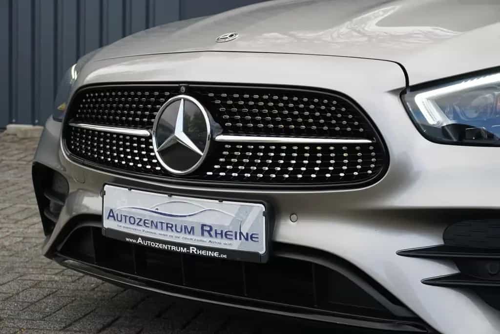 Mercedes-Benz E 220 Td AMG Widecreen 360°Kamera SHZ Multibeam 04/2021-photo-9