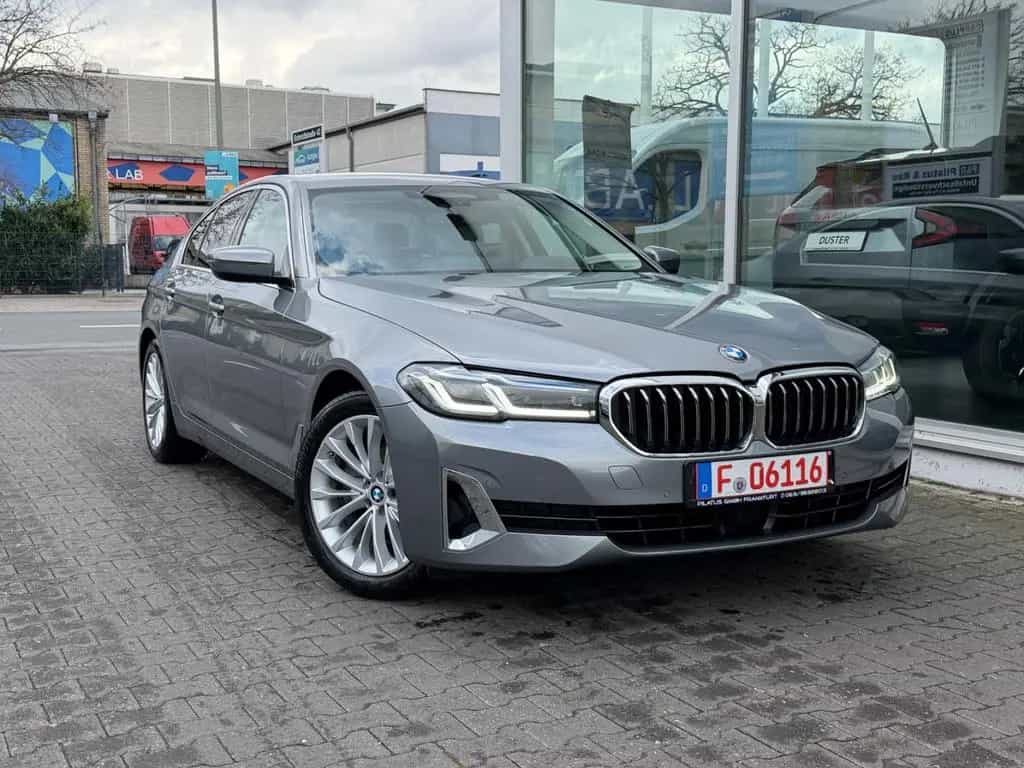 BMW 5 Series 520 d Lim. xDrive Luxury Line Laser/Leder/HUD 07/2022-photo-1