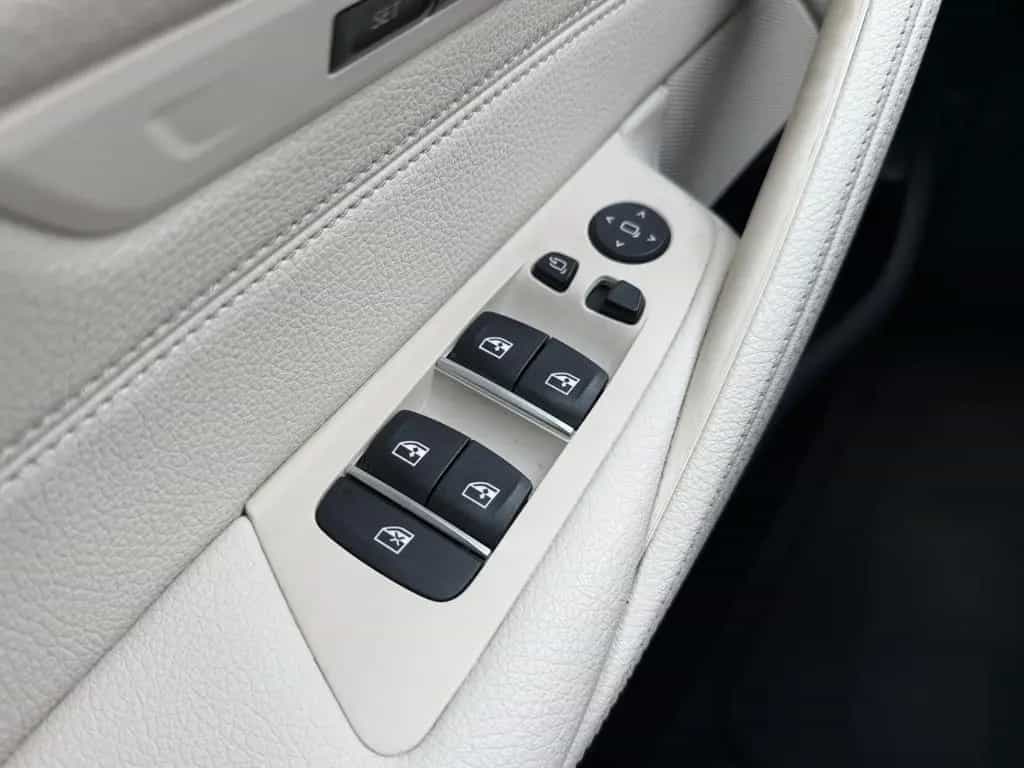 BMW 5 Series 520 d Lim. xDrive Luxury Line Laser/Leder/HUD 07/2022-photo-19