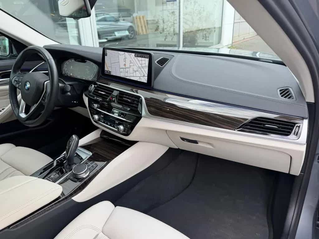 BMW 5 Series 520 d Lim. xDrive Luxury Line Laser/Leder/HUD 07/2022-photo-7