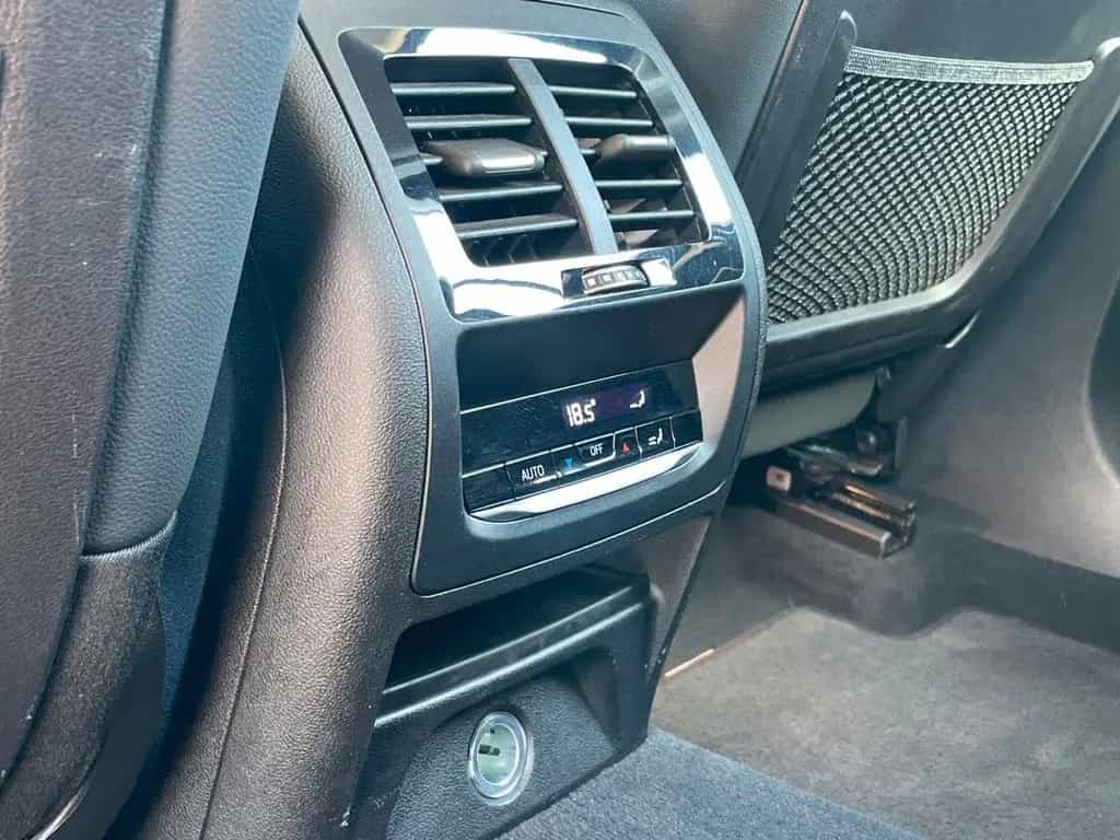 BMW X4 xDrive 30 i xLine*AHK*NAVI*SHZ*PDC*LED*TEMP* 04/2019-photo-24