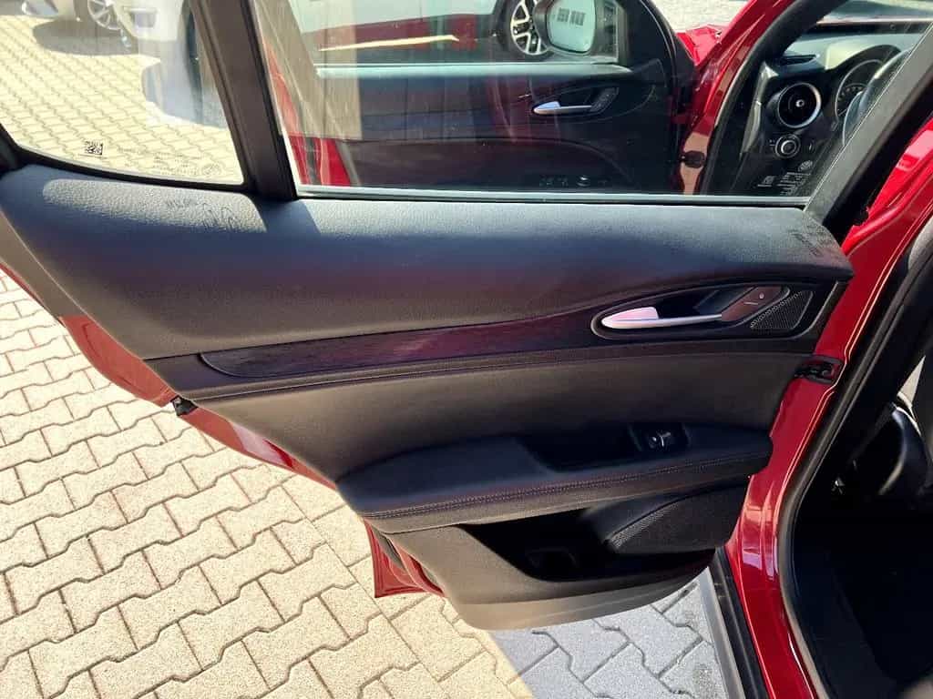 Alfa Romeo Stelvio Q4 2.2 Sprint *LED Navi Leder Kamera AHK 11/2023-photo-10