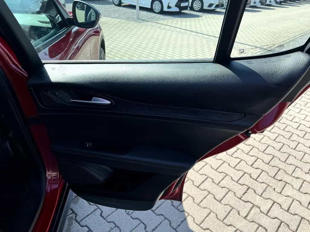 Alfa Romeo Stelvio Q4 2.2 Sprint *LED Navi Leder Kamera AHK 11/2023-photo-13