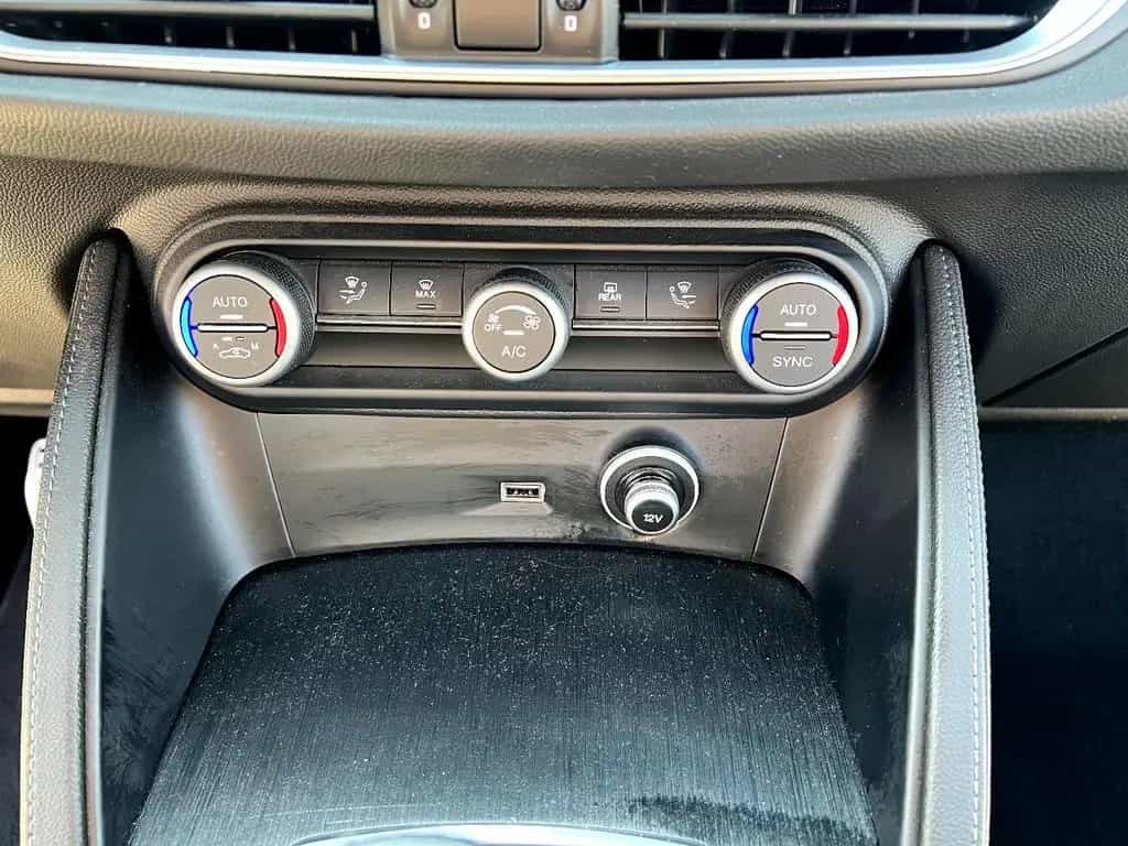 Alfa Romeo Stelvio Q4 2.2 Sprint *LED Navi Leder Kamera AHK 11/2023-photo-23