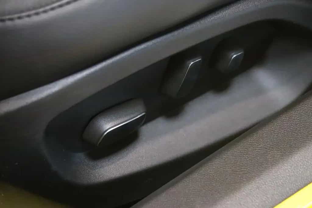 Corvette C7 6.2 V8 TARGA Z06 - Competition - Bose - HUD 04/2016-photo-11