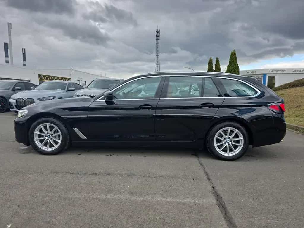 BMW 5 Series 540d xDrive Tour LEDER KAMERA 4x SHZ LED LC Prof 06/2022-photo-3