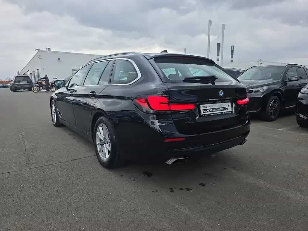 BMW 5 Series 540d xDrive Tour LEDER KAMERA 4x SHZ LED LC Prof 06/2022-photo-4
