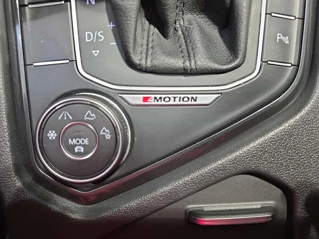 Volkswagen Tiguan 2.0TSI 4M R-LINE AHK ACC DSG PAN LED 2.Hd 03/2018-photo-20