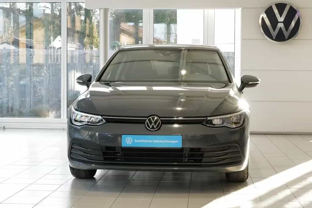 Volkswagen Golf 1.5TSI Life AHK DCC HKardon StdHz Memory 01/2023-photo-2