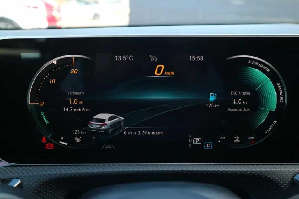 Mercedes-Benz A-Class 250 AMG-Line *2.HD/DCT/RFK/PDC/LED/TEMP/KLIMA* 09/2019-photo-14