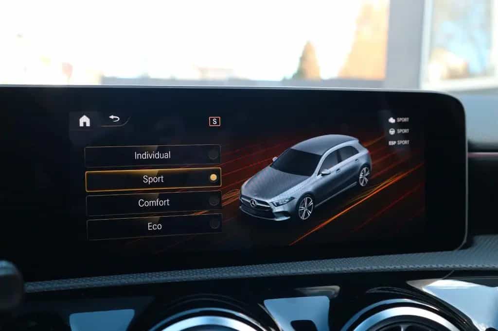 Mercedes-Benz A-Class 250 AMG-Line *2.HD/DCT/RFK/PDC/LED/TEMP/KLIMA* 09/2019-photo-19
