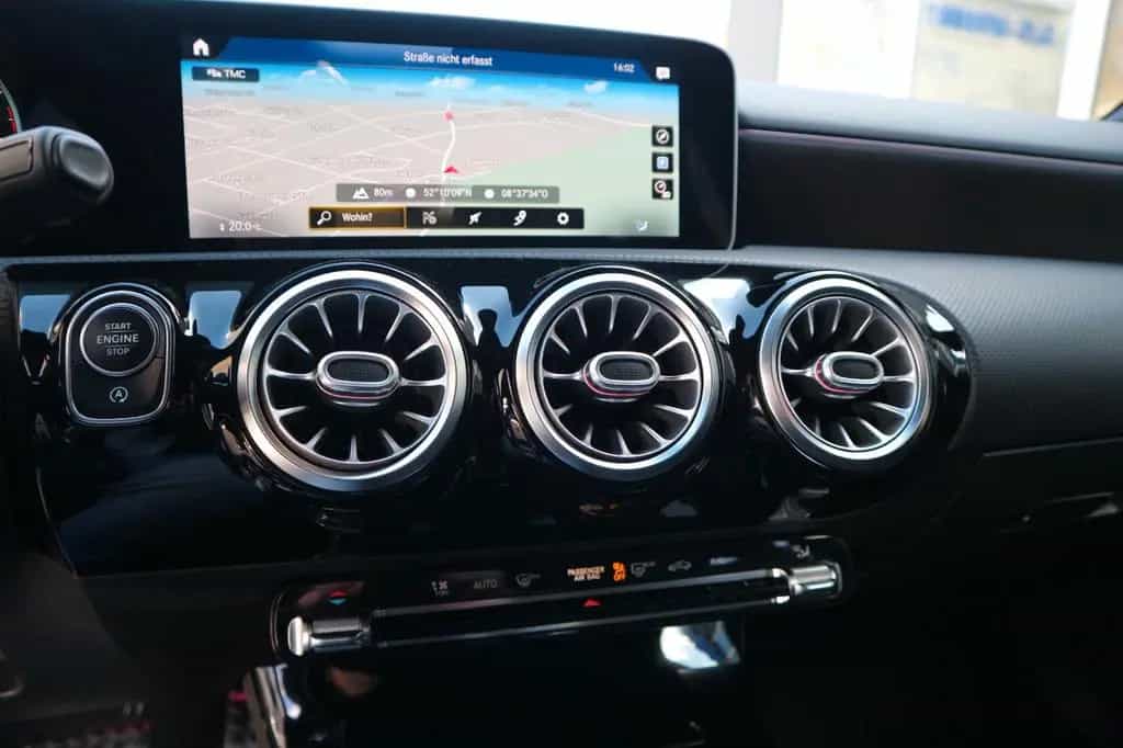 Mercedes-Benz A-Class 250 AMG-Line *2.HD/DCT/RFK/PDC/LED/TEMP/KLIMA* 09/2019-photo-30