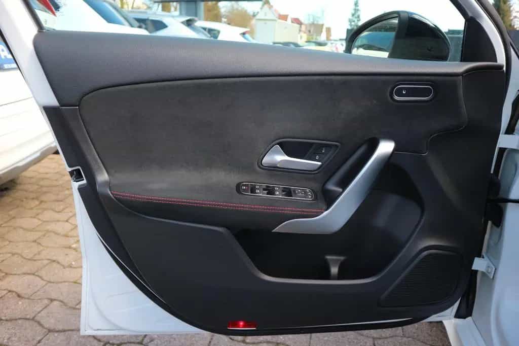 Mercedes-Benz A-Class 250 AMG-Line *2.HD/DCT/RFK/PDC/LED/TEMP/KLIMA* 09/2019-photo-8