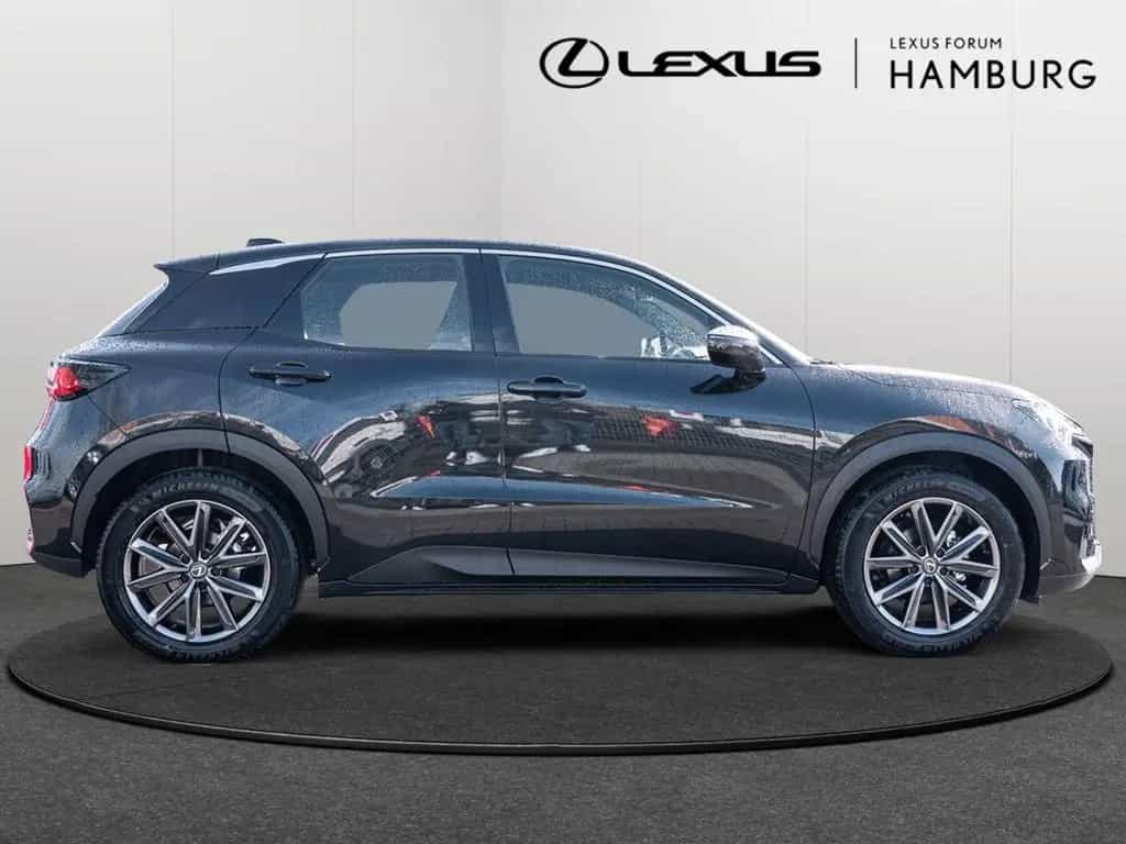 Lexus LBX Elegant Black Edition KAMERA el. Heckklappe null-photo-3