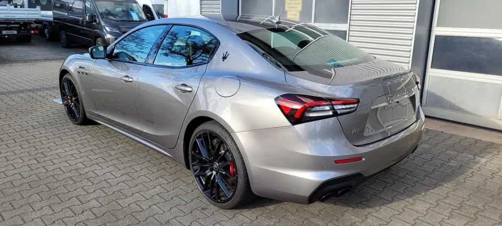 Maserati Ghibli Modena AWD S Q4 Nerissimo Paket 12/2021-photo-3