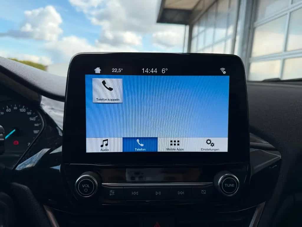 Ford Fiesta Cool & Connect PDC RFK 8 FACH SPA SHZ 07/2018-photo-10