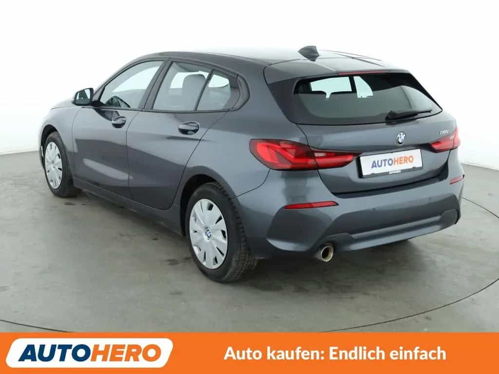 BMW 1 Series 118i Advantage Aut.*NAVI*TEMPO*LED*PDC*SHZ* 11/2020-photo-3