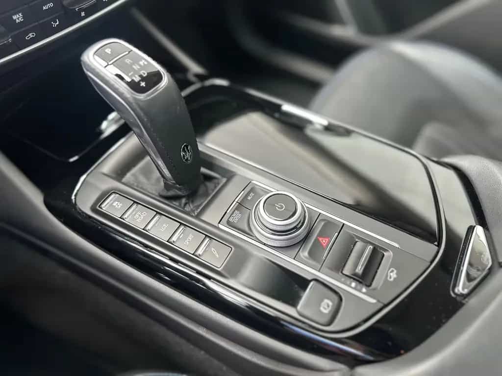 Maserati Levante GT Hybrid°FACELIFT°PANO°H&K°21"ACC°360° 03/2022-photo-13