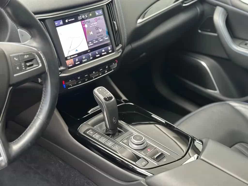 Maserati Levante GT Hybrid°FACELIFT°PANO°H&K°21"ACC°360° 03/2022-photo-15