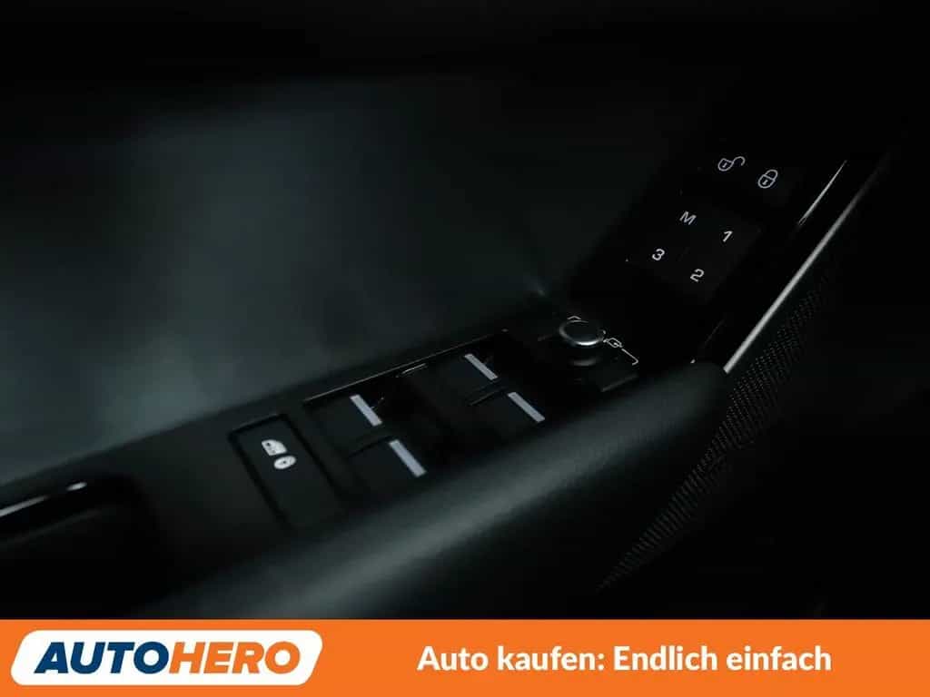Land Rover Range Rover Rover Velar 2.0 Si4 TwinTurbo R-Dynamic SE 10/2018-photo-25