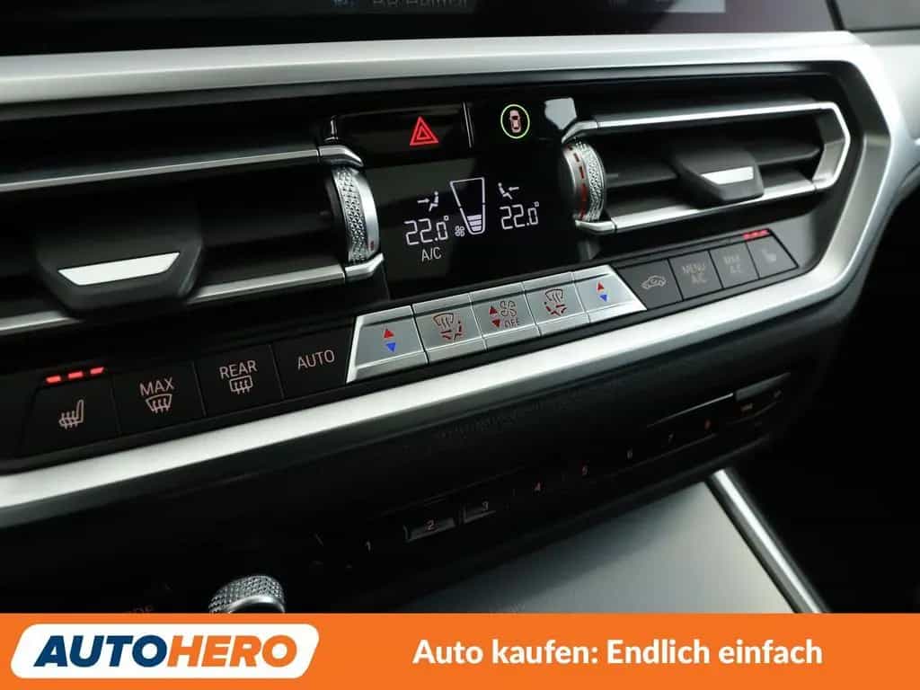 BMW 3 Series 320i Sport Line Aut.*NAVI*LED*TEMPO*CAM*PDC*SHZ* 03/2021-photo-23