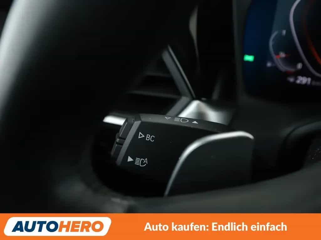BMW 3 Series 320i Sport Line Aut.*NAVI*LED*TEMPO*CAM*PDC*SHZ* 03/2021-photo-28