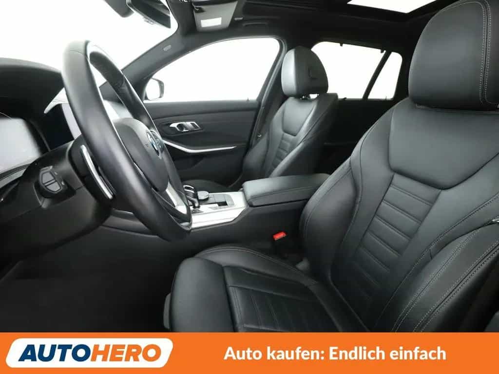 BMW 3 Series 320i Sport Line Aut.*NAVI*LED*TEMPO*CAM*PDC*SHZ* 03/2021-photo-9