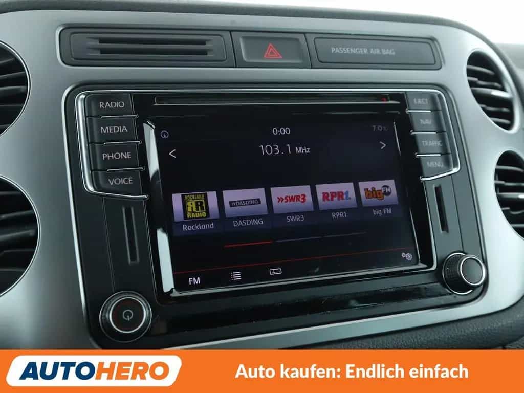 Volkswagen Tiguan 1.4 TSI Lounge Sport & Style BMT*NAVI* 02/2016-photo-20